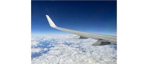 飛行機で海外出張